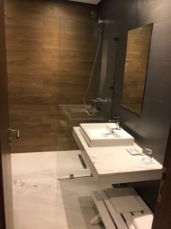 Imagen de la habitación del Hotel Yto. Foto 17