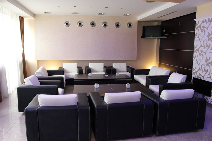 Imagen del bar/restaurante del Hotel Yu. Foto 5