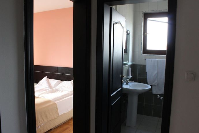 Imagen de la habitación del Hotel Yu. Foto 13