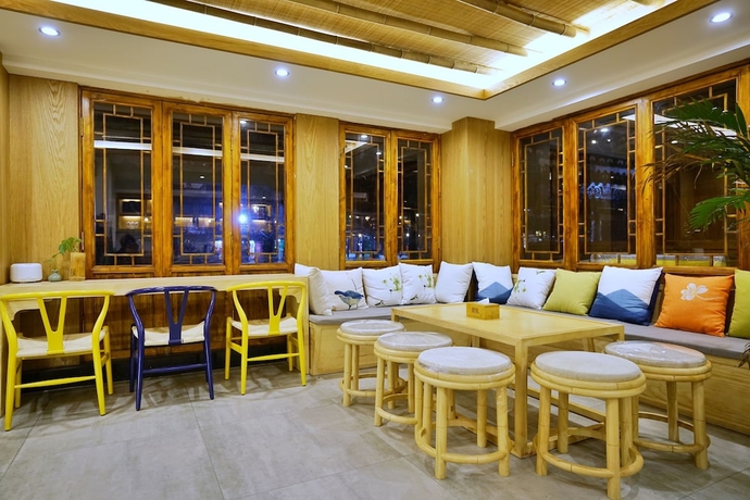Imagen de los interiores del Hotel Yuexijiang Boutique Holiday. Foto 18