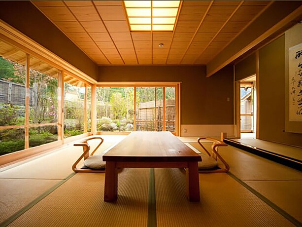 Imagen de la habitación del Hotel Yufuin Hoteiya. Foto 25