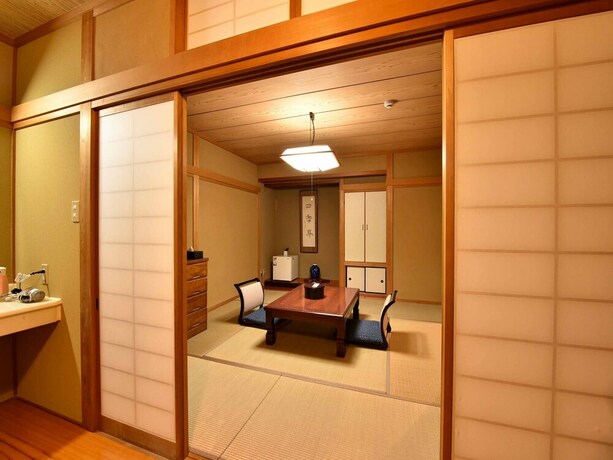 Imagen de la habitación del Hotel Yufuin Kinrinko Kadan. Foto 25
