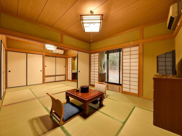 Imagen de la habitación del Hotel Yufuin Kinrinko Kadan. Foto 26