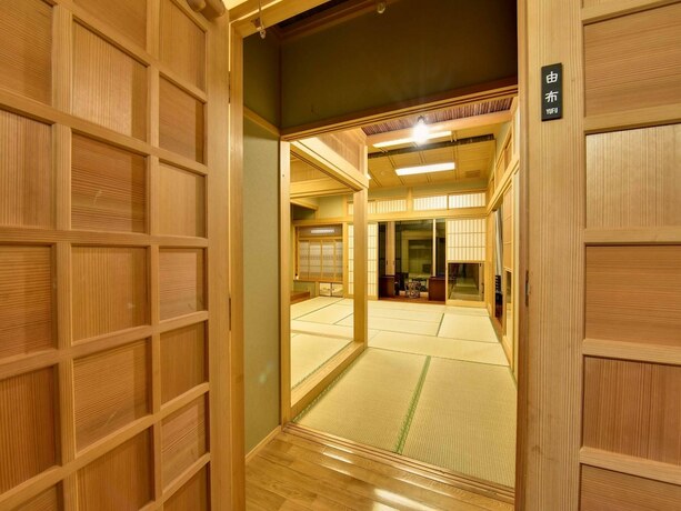 Imagen de la habitación del Hotel Yufuin Kinrinko Kadan. Foto 27