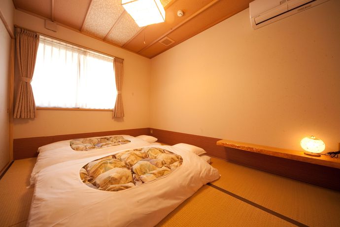 Imagen de la habitación del Hotel Yufuin Kutsurogi No Yado Nanakawa. Foto 7