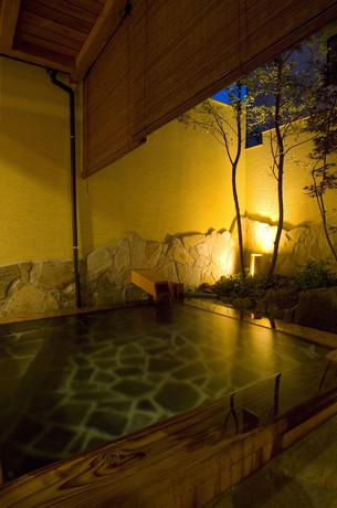 Imagen de la habitación del Hotel Yufuin Kutsurogi No Yado Nanakawa. Foto 9