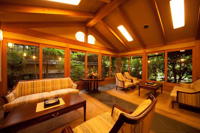 Imagen de los interiores del Hotel Yufuin Kutsurogi No Yado Nanakawa. Foto 16