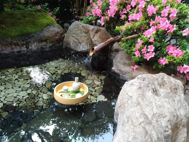 Imagen de la piscina del Hotel Yufuin Onsen Oyado Gorinka. Foto 8