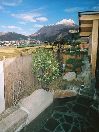 Imagen de la piscina del Hotel Yufuin Onsen Poppoan. Foto 18