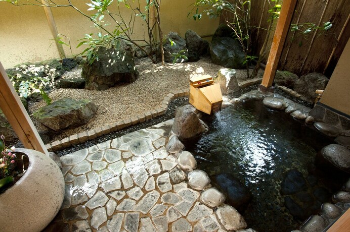 Imagen general del Hotel Yufuin Onsen Ryotei Tanokura. Foto 21