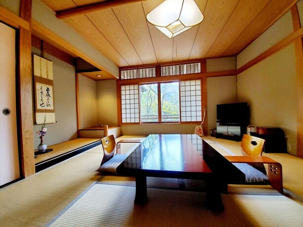 Imagen de la habitación del Hotel Yufuin Onsen Ryotei Tanokura. Foto 26