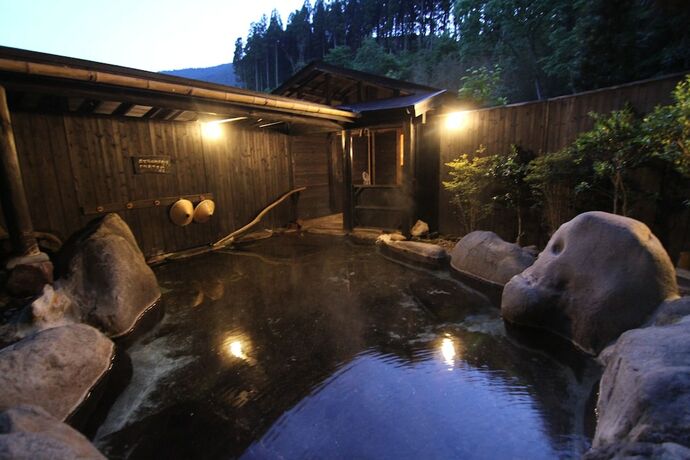Imagen general del Hotel Yufuin Ryoan Wazanhou. Foto 20