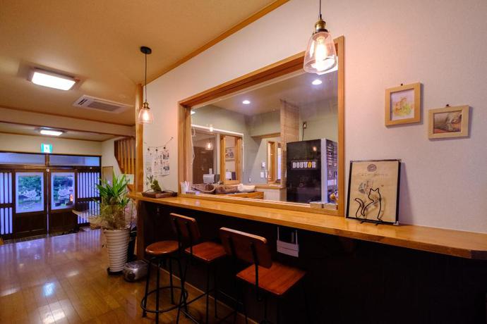 Imagen de los interiores del Hotel Yufuin Waraneko No Yado. Foto 8