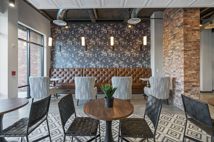 Imagen de los interiores del Hotel Yugo Guest Suites. Foto 16
