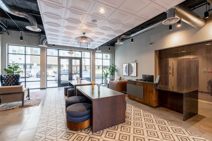 Imagen de los interiores del Hotel Yugo Guest Suites. Foto 17