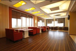 Imagen del bar/restaurante del Hotel Yugra Hotel Complex. Foto 2