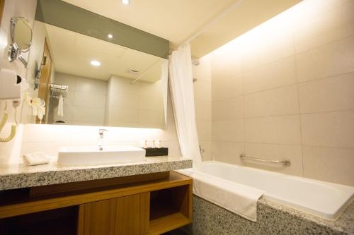 Imagen general del Hotel Yuhao-zhubei Branch. Foto 1