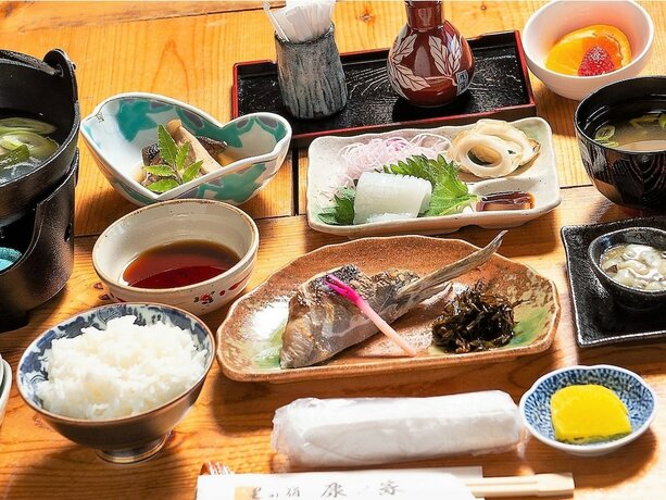 Imagen general del Hotel Yuhigaura Onsen Konoya. Foto 14
