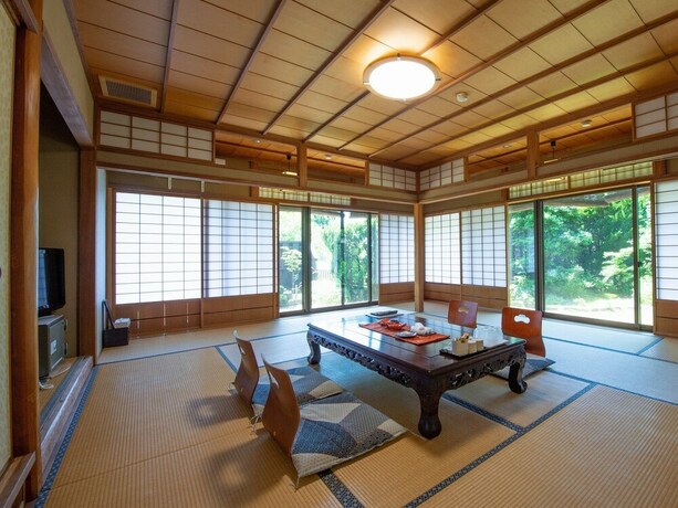 Imagen de la habitación del Hotel Yuhigaura Onsen Konoya. Foto 26