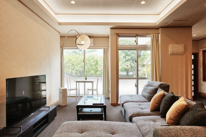Imagen de la habitación del Hotel Yuhina. Foto 23
