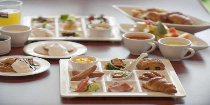 Imagen del bar/restaurante del Hotel Yukai Resort Hirado Senrigahamaonsen Ranpu. Foto 9