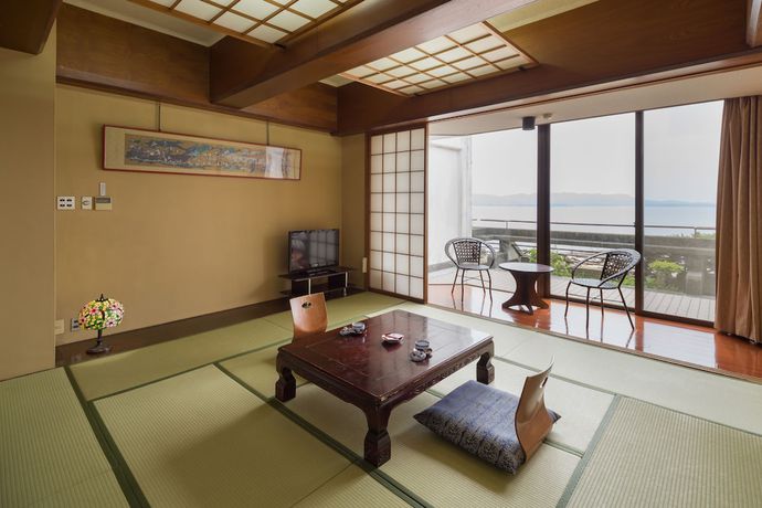 Imagen de la habitación del Hotel Yukai Resort Hirado Senrigahamaonsen Ranpu. Foto 14