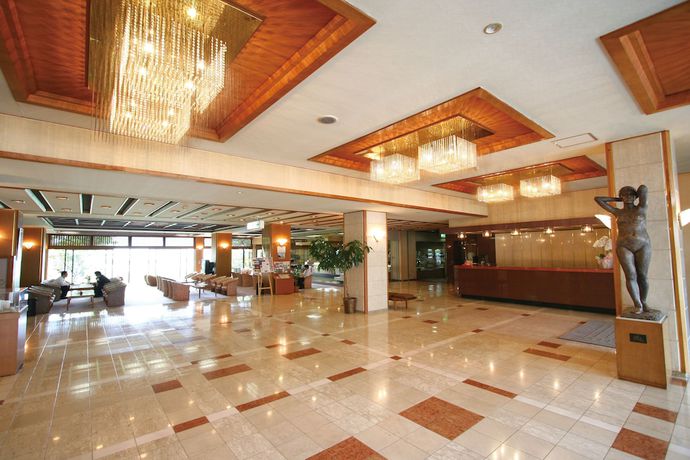 Imagen de los interiores del Hotel Yukai Resort New Maruya, Kaga. Foto 15