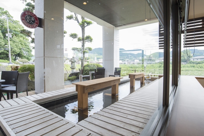 Imagen de la piscina del Hotel Yukai Resort Ureshinoonsen Ureshinokan. Foto 19