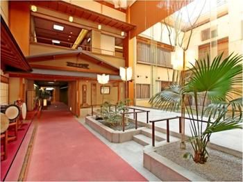 Imagen de los interiores del Hotel Yukai Resort Wakuraonsen Kinpaso, Nanao. Foto 11