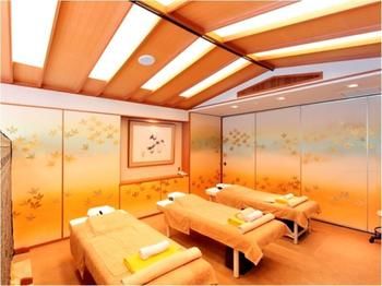 Imagen de los interiores del Hotel Yukai Resort Wakuraonsen Kinpaso, Nanao. Foto 13