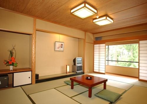 Imagen de la habitación del Hotel Yukai Resort Yamanaka Grand Hotel. Foto 6