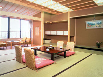 Imagen de los interiores del Hotel Yukemurino-yado Biwanso. Foto 9