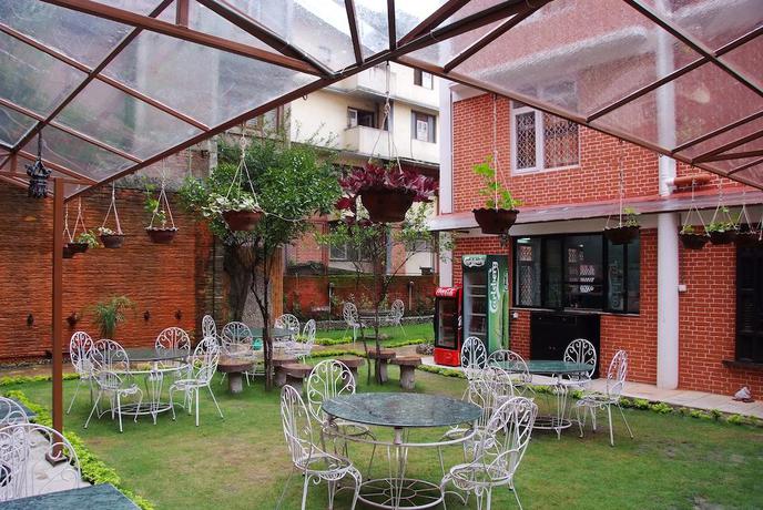 Imagen de los exteriores del Hotel Yukhang. Foto 10