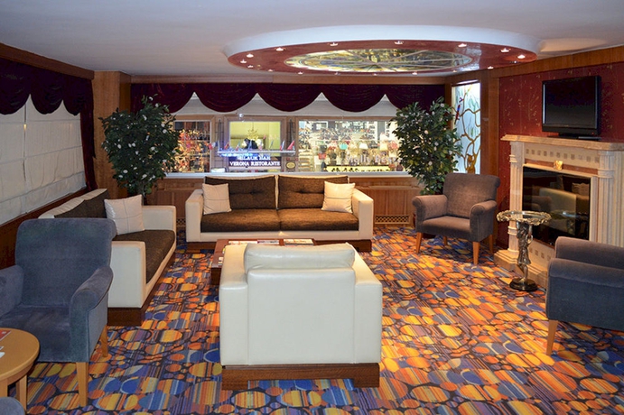 Imagen de los interiores del Hotel Yuksel. Foto 13