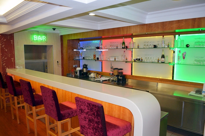 Imagen del bar/restaurante del Hotel Yuksel. Foto 7