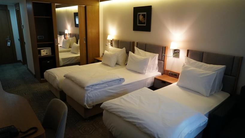 Imagen de la habitación del Hotel Yuksel Istanbul Yenikapi. Foto 5