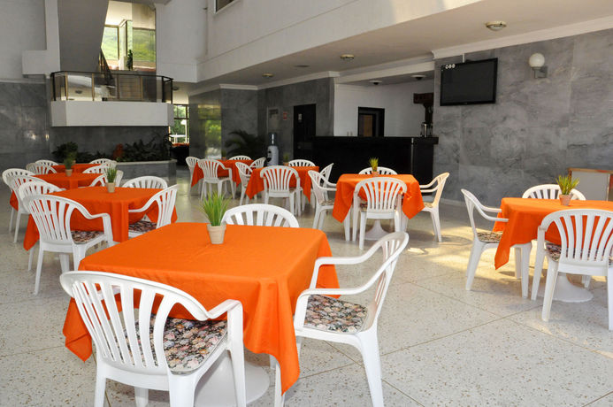 Imagen del bar/restaurante del Hotel Yuldama Rodadero Inn. Foto 4