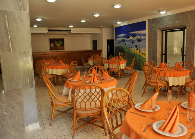Imagen del bar/restaurante del Hotel Yuldama Rodadero Inn. Foto 6
