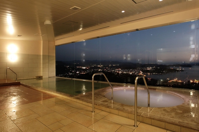 Imagen de la piscina del Hotel Yumihari No Oka. Foto 11