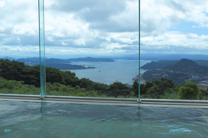 Imagen de la piscina del Hotel Yumihari No Oka. Foto 12