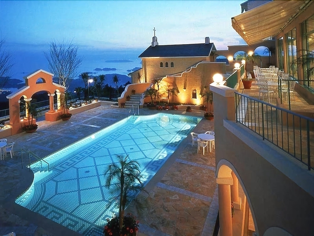 Imagen de la piscina del Hotel Yumihari No Oka. Foto 14
