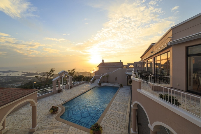 Imagen de la piscina del Hotel Yumihari No Oka. Foto 16