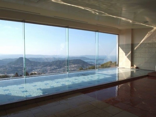 Imagen de la piscina del Hotel Yumihari No Oka. Foto 19