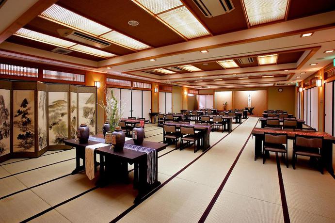Imagen del bar/restaurante del Hotel Yumorikamaya. Foto 2