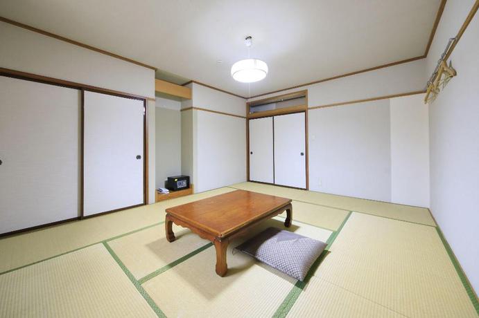 Imagen de la habitación del Hotel Yumorikamaya. Foto 6