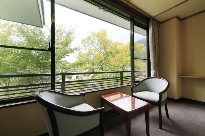 Imagen de la habitación del Hotel Yumorikamaya. Foto 14