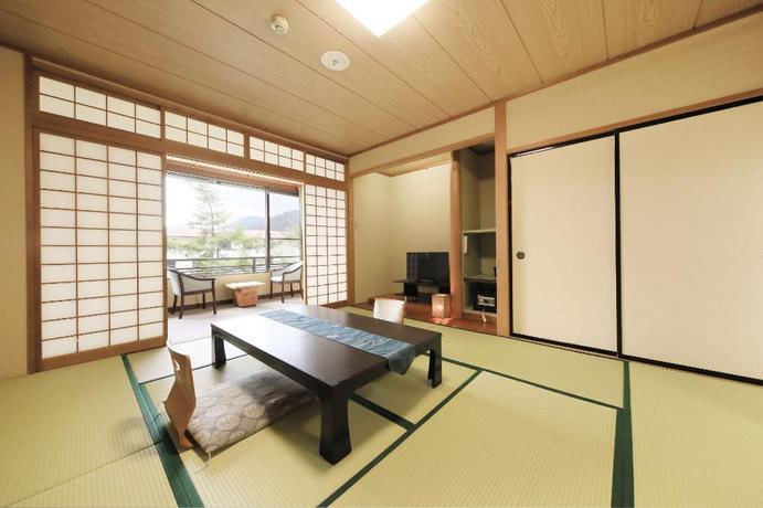 Imagen de la habitación del Hotel Yumorikamaya. Foto 16