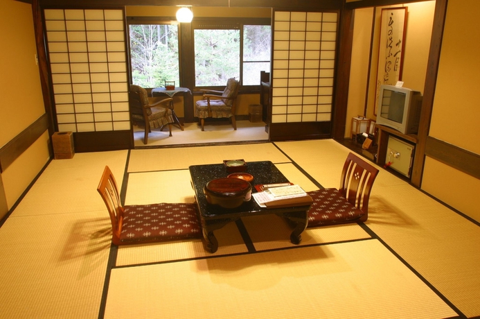 Imagen de la habitación del Hotel Yumoto Chouza. Foto 10