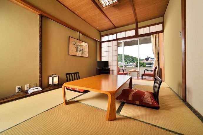 Imagen de la habitación del Hotel Yumoto Hotel. Foto 12