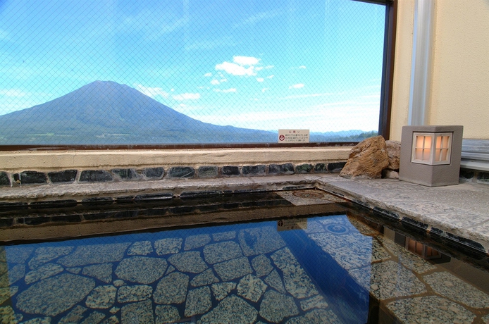 Imagen de la piscina del Hotel Yumoto Niseko Prince Hirafutei. Foto 8